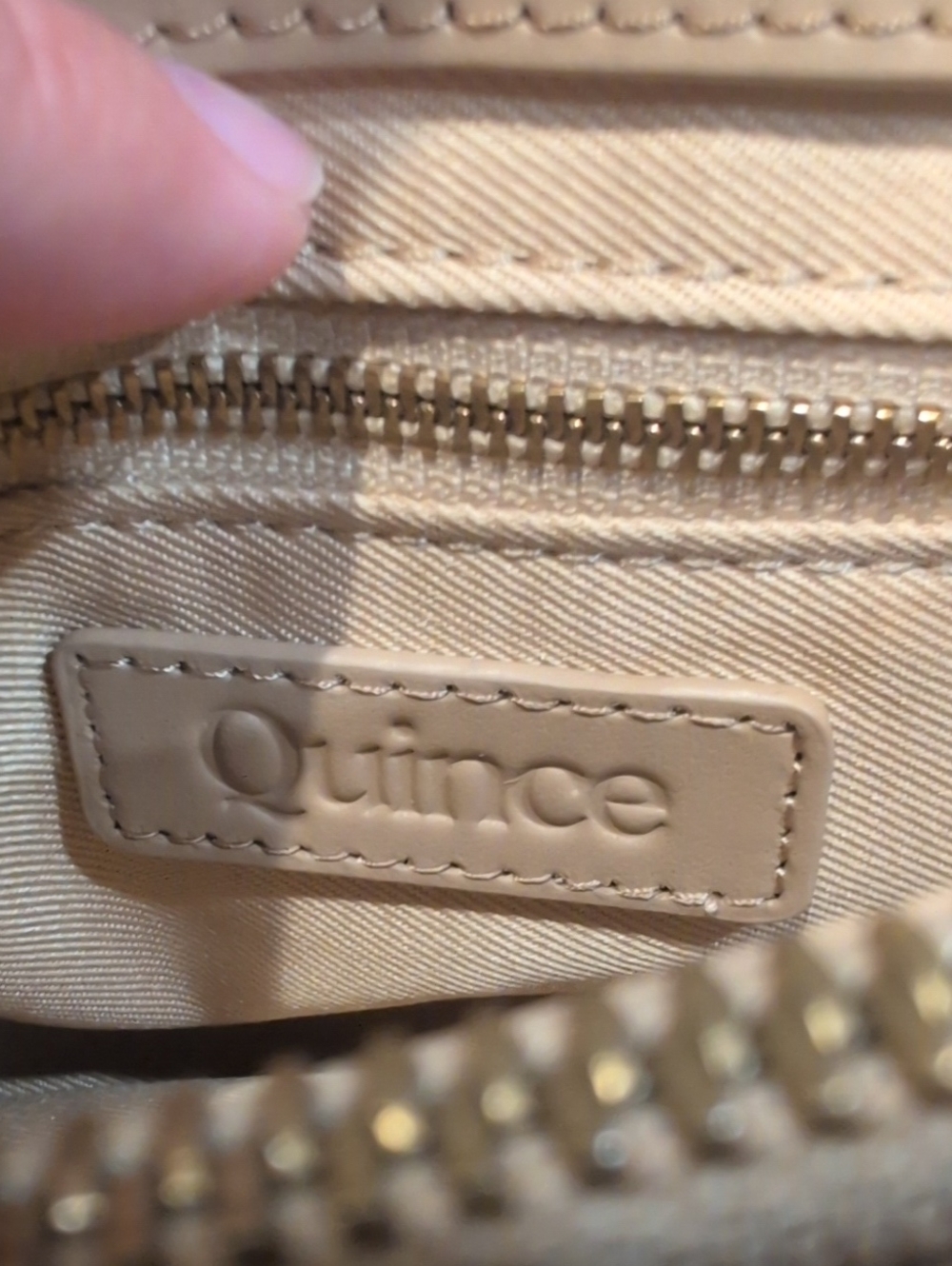 Quince Women's Italian Leather Diamond Quilted Shoulder Bag - Picture 3 of 14